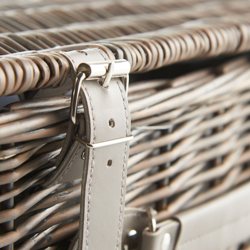 VonShef Deluxe 4 Person Traditional Wicker Picnic Basket & Reviews